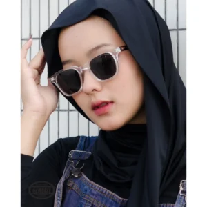 Kacamata Hitam Kotak YAMIKA 03 Unisex – Frame Tebal - Image 3